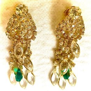 ✨Juliana Vintage DeLizza & Elster, rhinestone chandelier earrings!✨